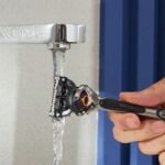 2-Pack: Gillette Fusion5 ProGlide Men's Razor Handle & 1 Blade Refill - Image 2