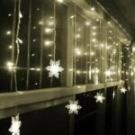 3.5M 96LED Snowflake String Curtain Lights - Image 2